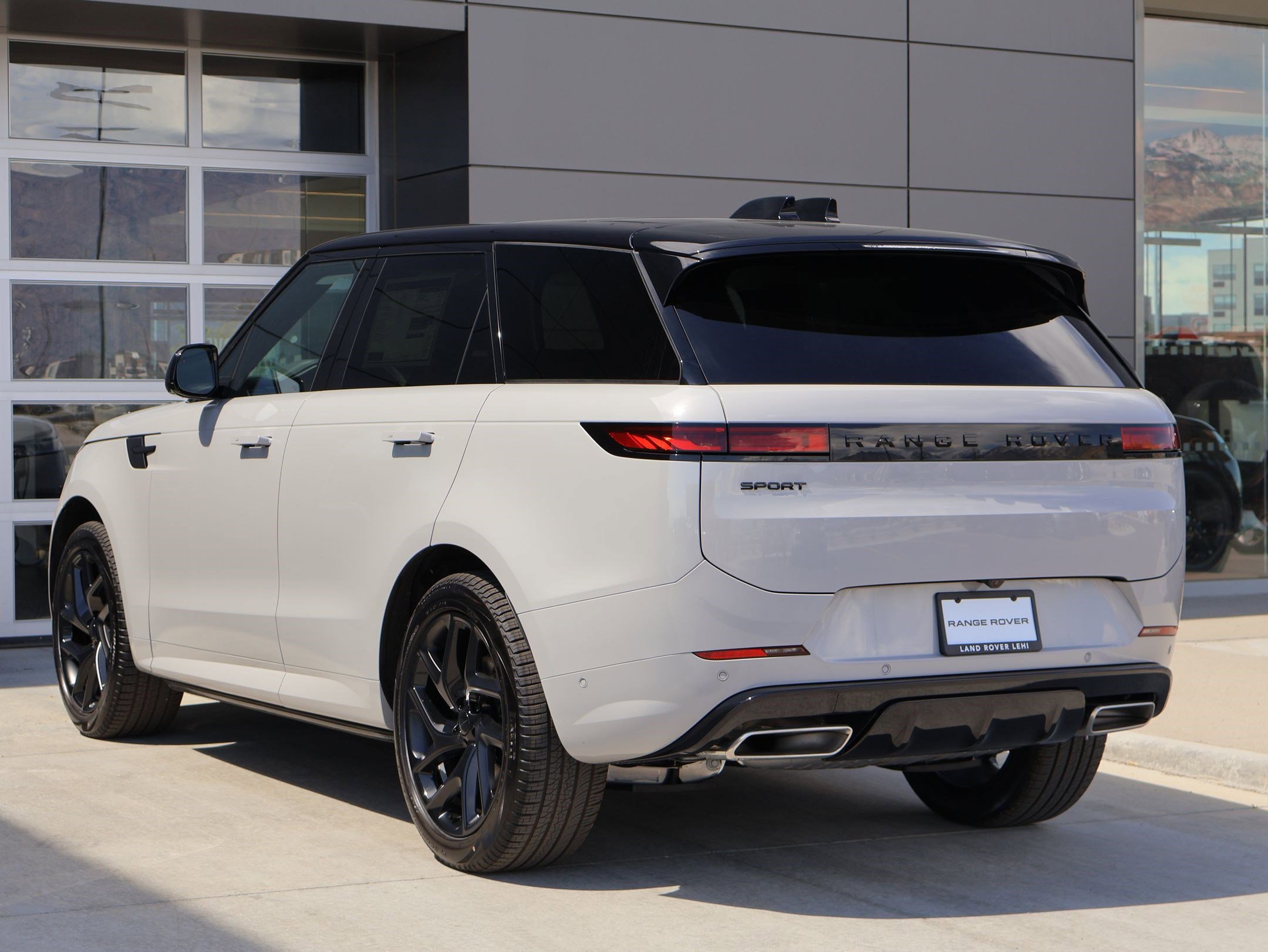 2026 Land Rover Range Rover Sport Dynamic SE