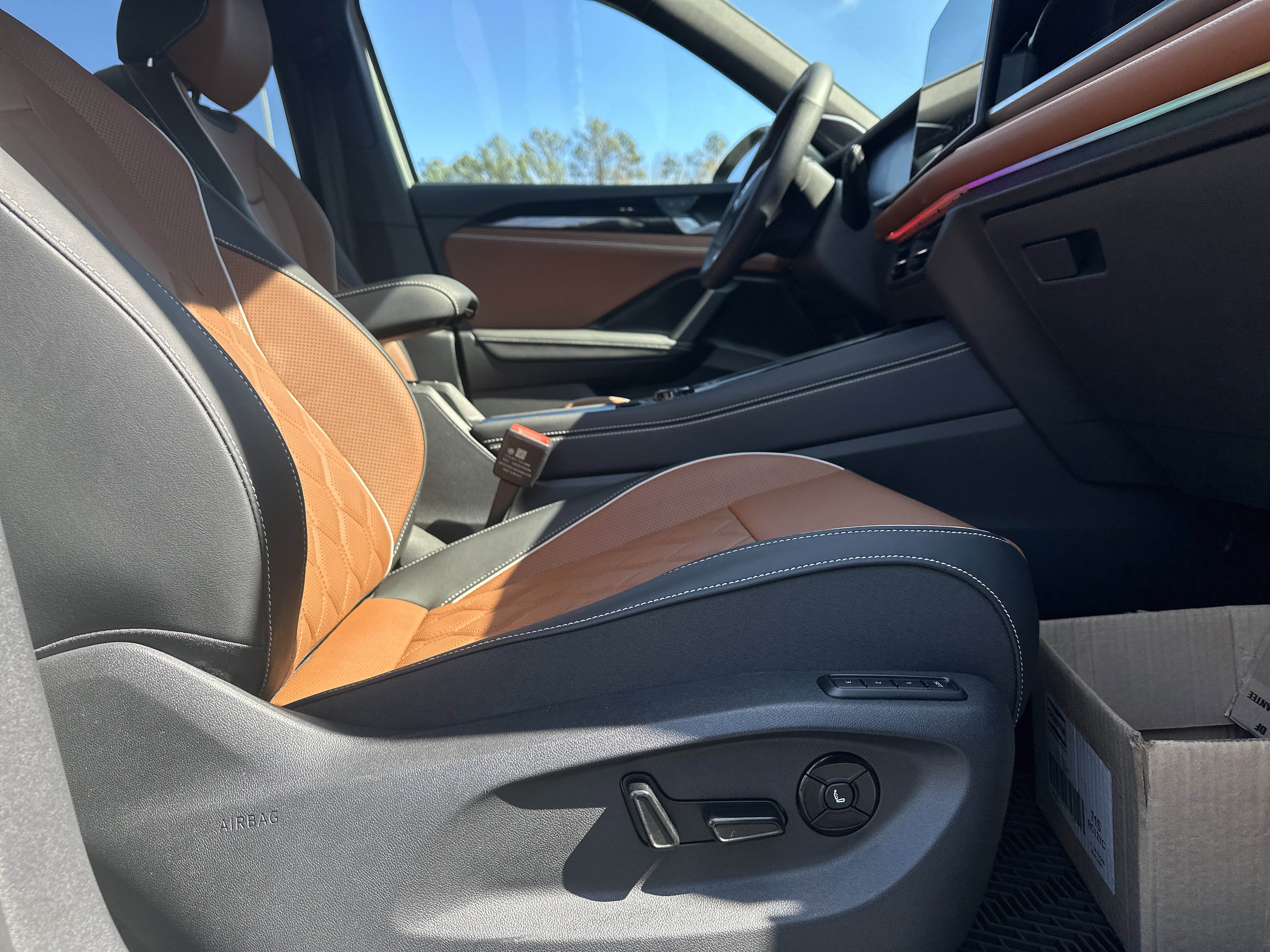 2025 Volkswagen Tiguan SEL R-Line