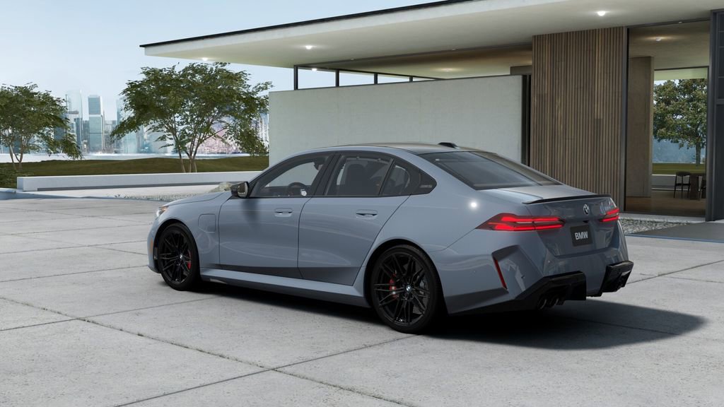 2027 BMW M5