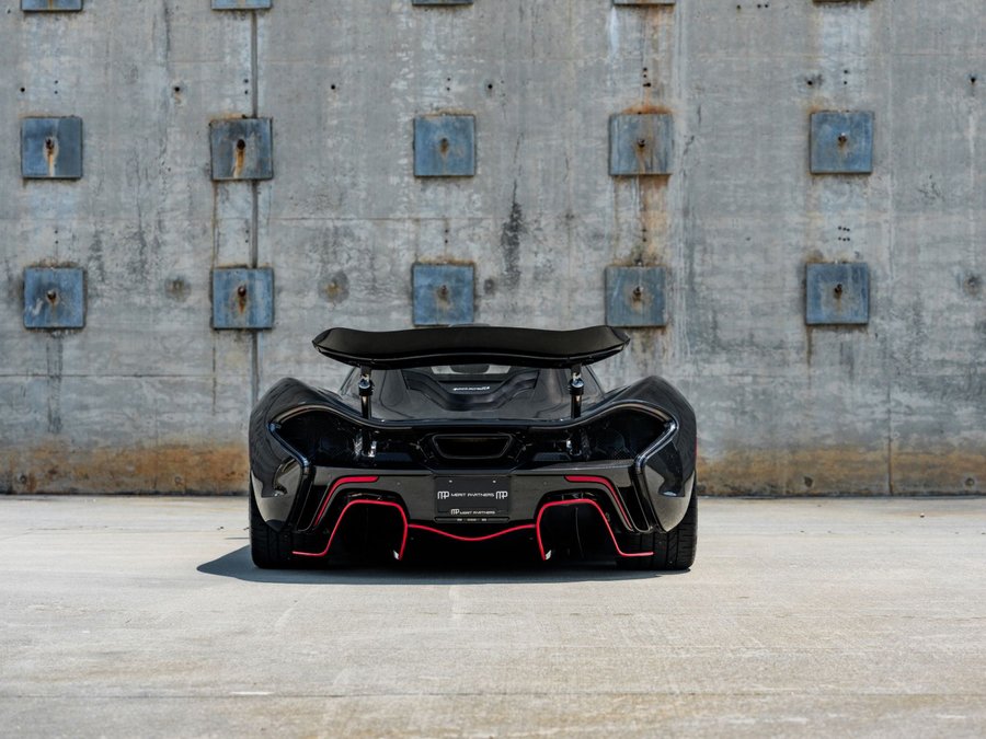 Used 2012 McLaren P1 photo 12