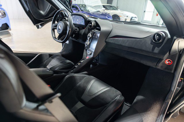 Used 2020 McLaren 720S Spider photo 20