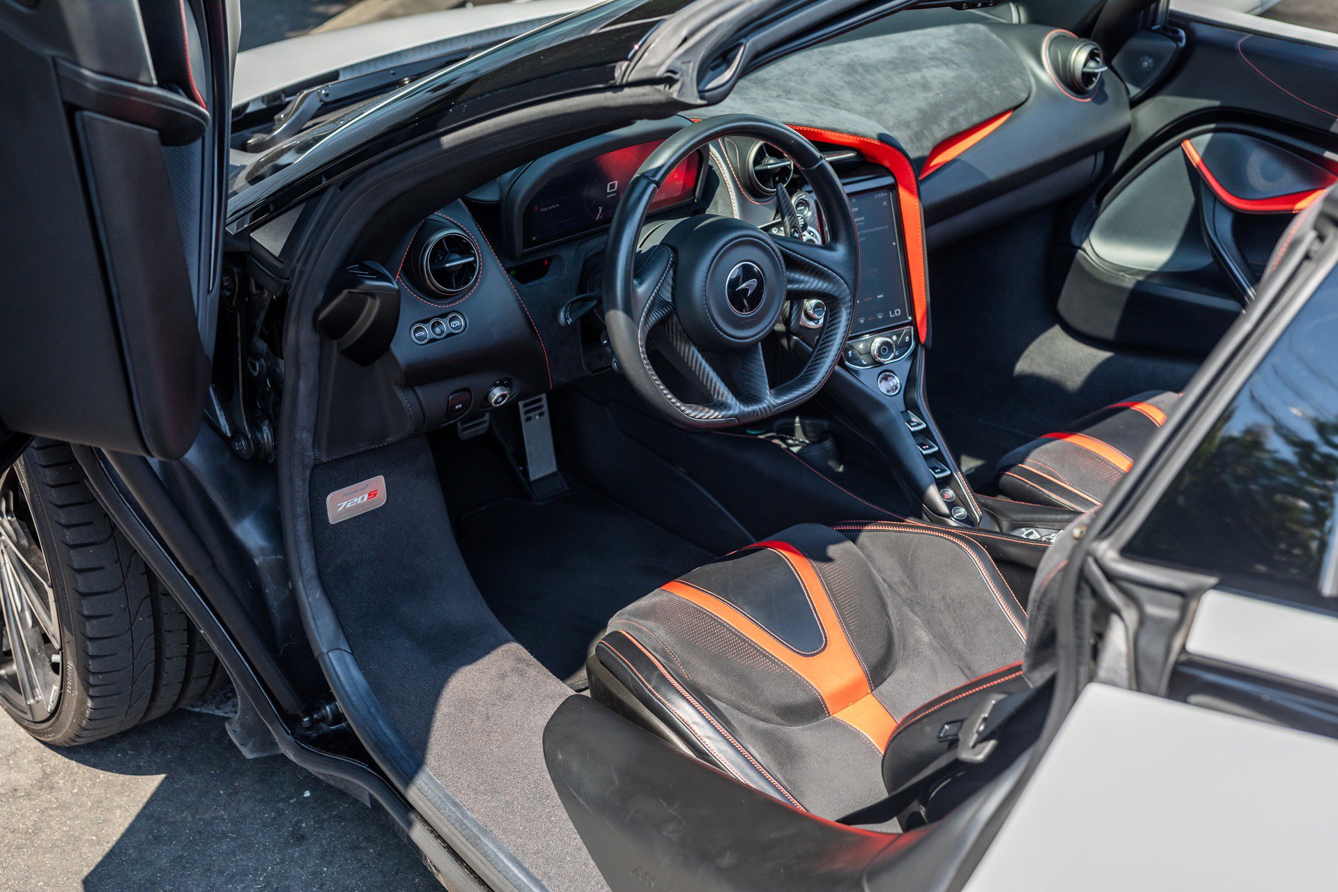 Used 2020 McLaren 720S Performance photo 19