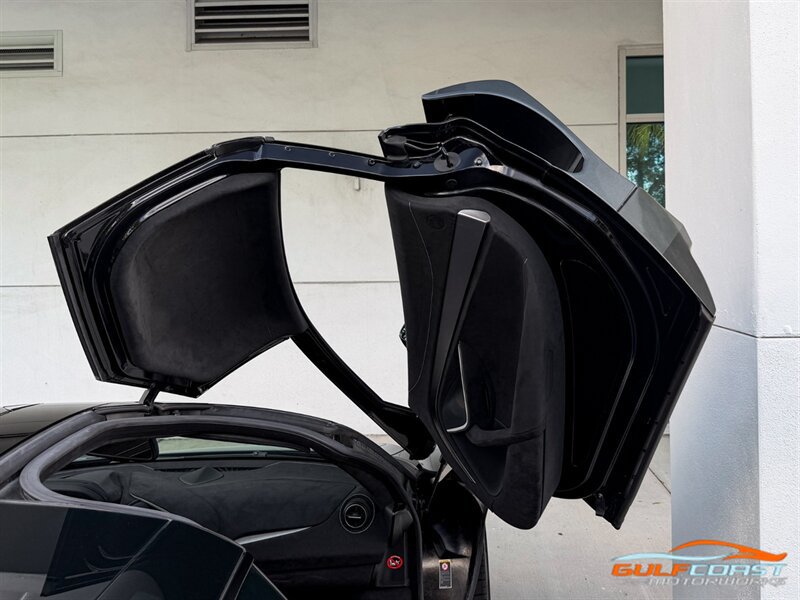 Used 2021 McLaren 720S Performance photo 36