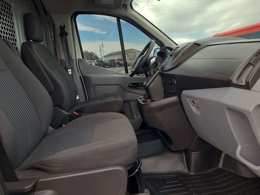 2018 Ford Transit 250 130" Low Roof