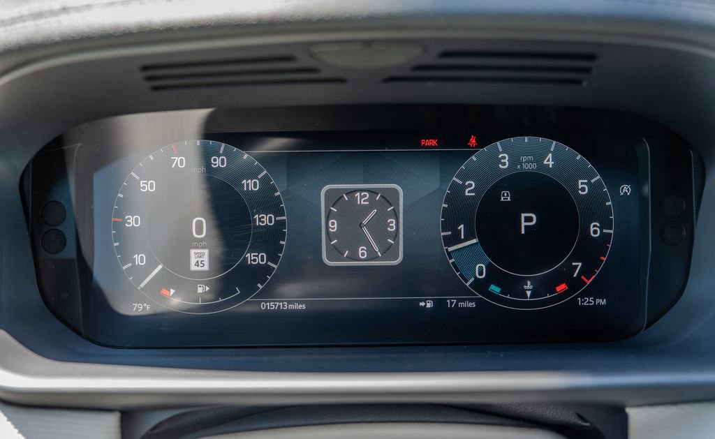 2023 Land Rover Discovery Metropolitan Edition