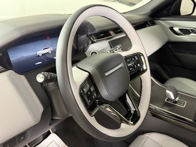 2026 Land Rover Range Rover Velar Dynamic SE