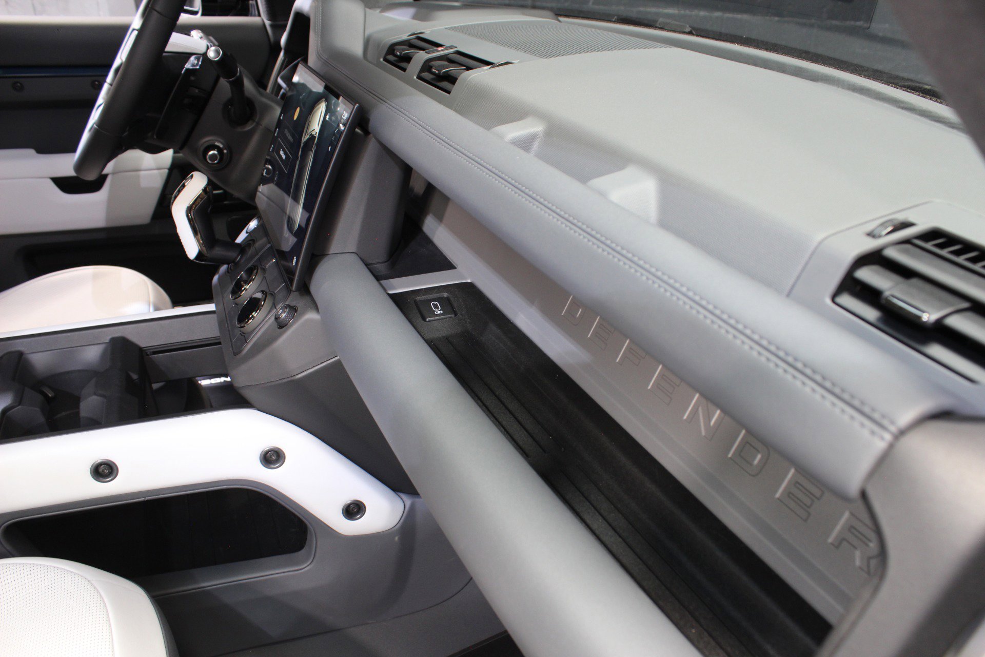 2026 Land Rover Defender 110