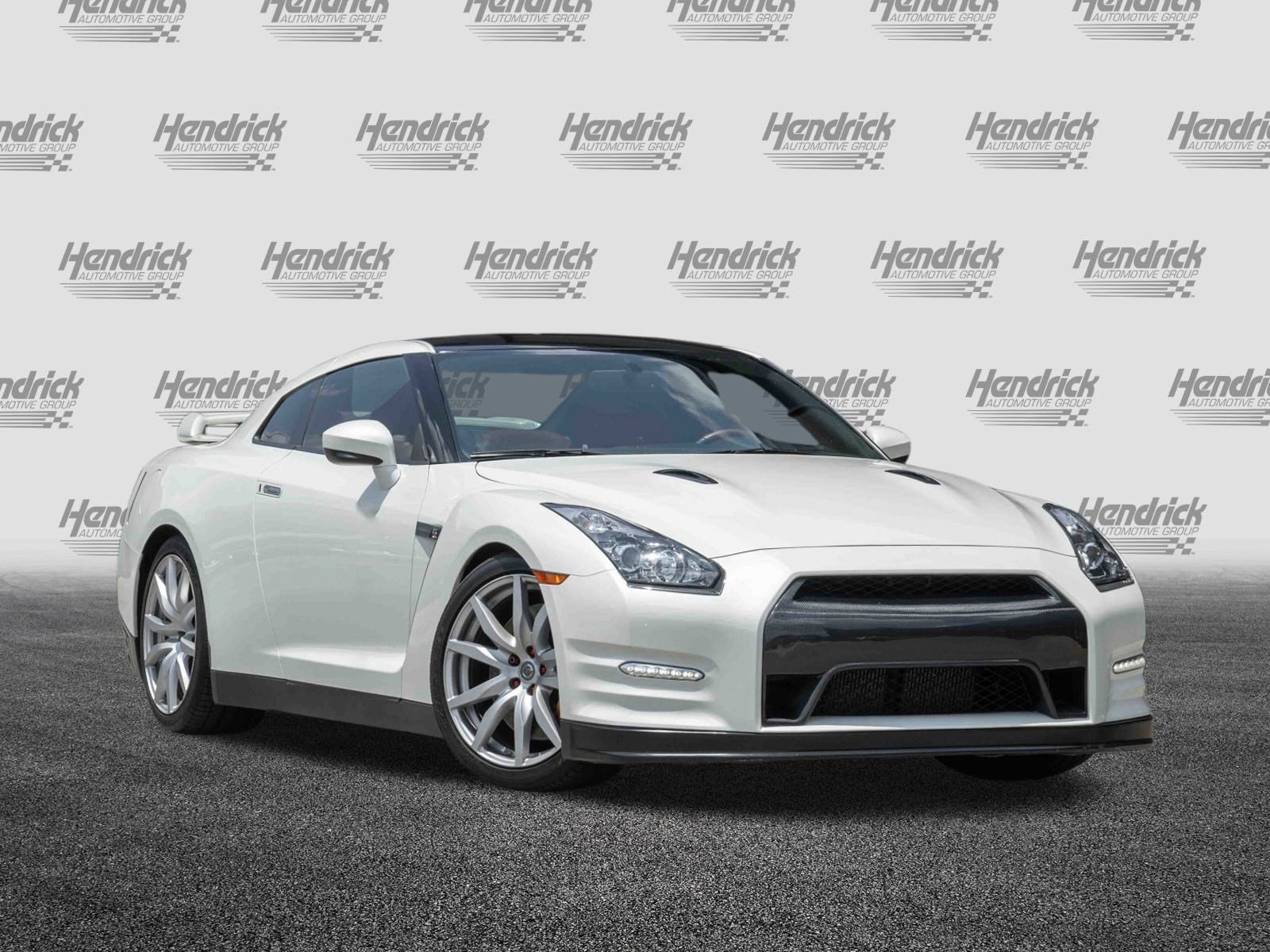 Used 2014 Nissan GT-R for Sale - Kelley Blue Book