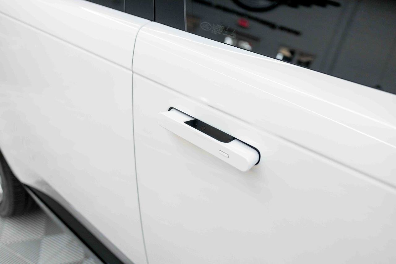 2024 Land Rover Range Rover SV