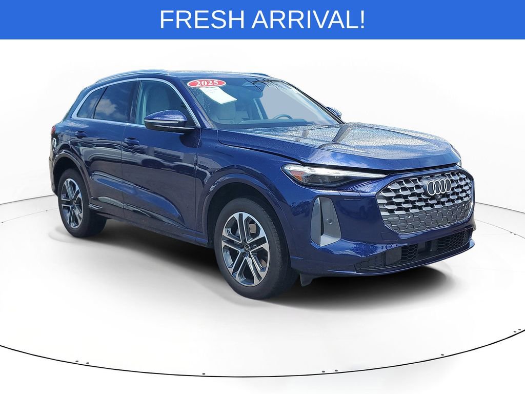 Certified 2025 Audi Q5 Premium w/ Premium Plus