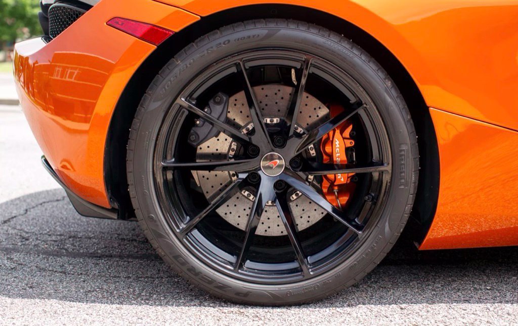 Used 2018 McLaren 720S photo 23