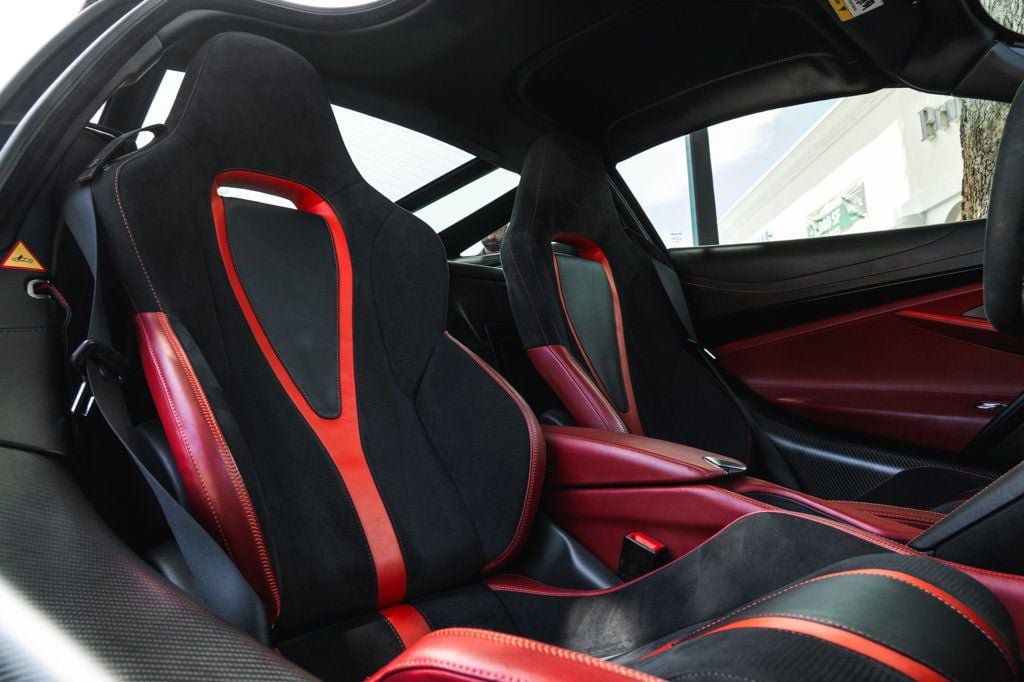 Used 2018 McLaren 720S Performance photo 20