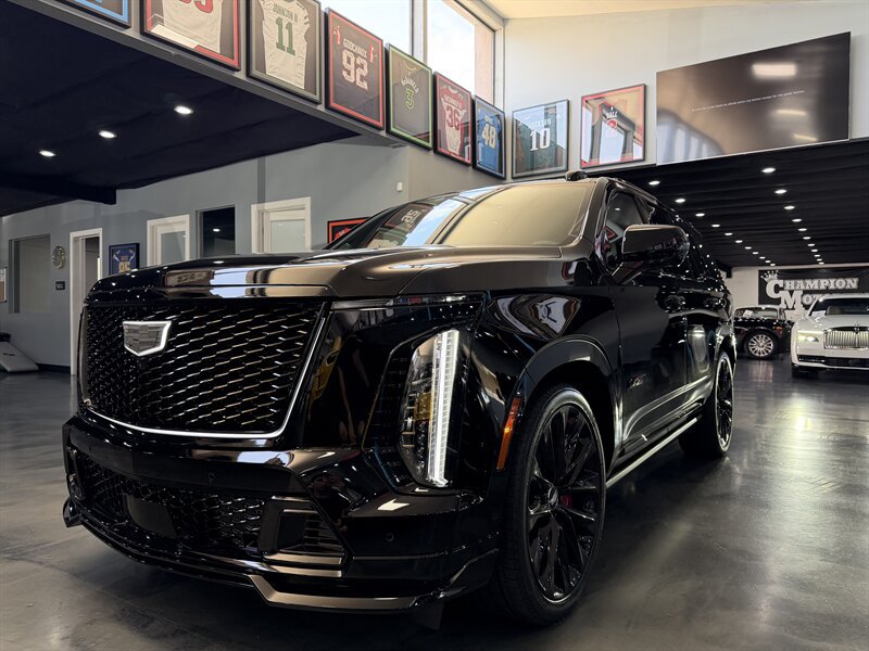 Used 2026 Cadillac Escalade V w/ LPO, ONYX Package