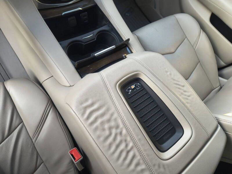 2018 Cadillac Escalade Luxury