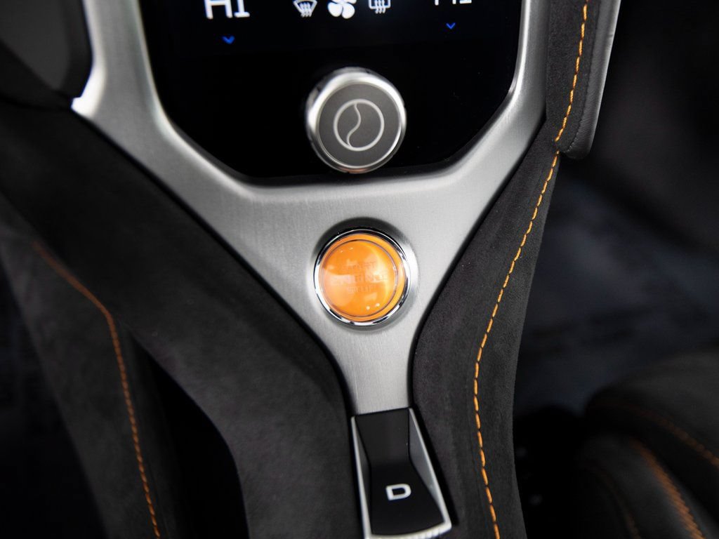 Used 2025 McLaren 750S photo 21