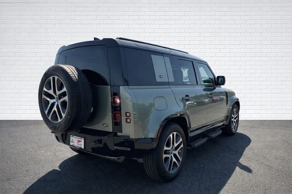 2023 Land Rover Defender 110 X-Dynamic SE