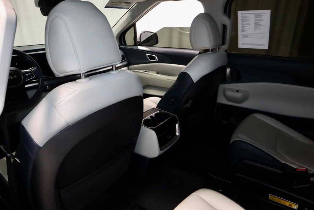 2025 Kia Carnival EX