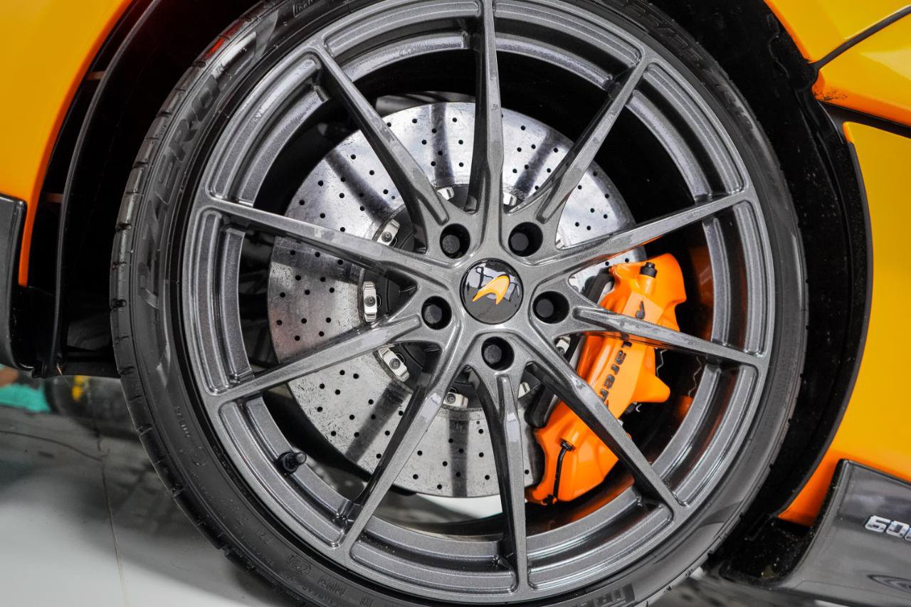 Used 2020 McLaren 600LT Spider photo 16