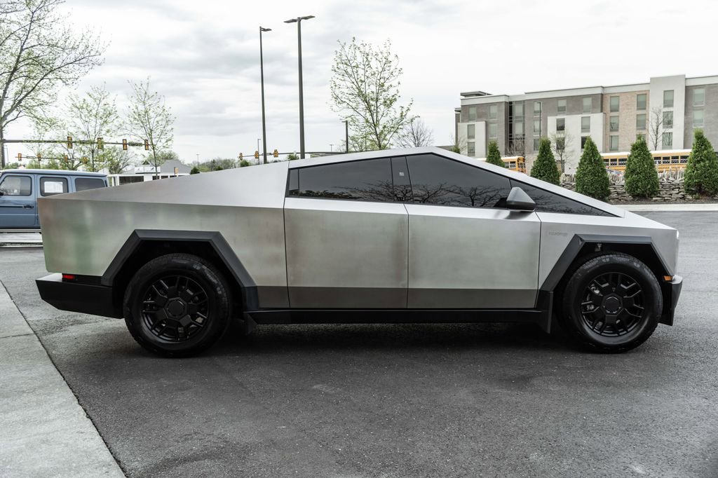 2024 Tesla Cybertruck AWD Crew Cab