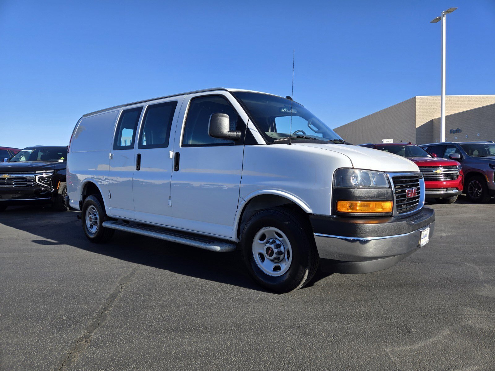 2022 GMC Savana 2500
