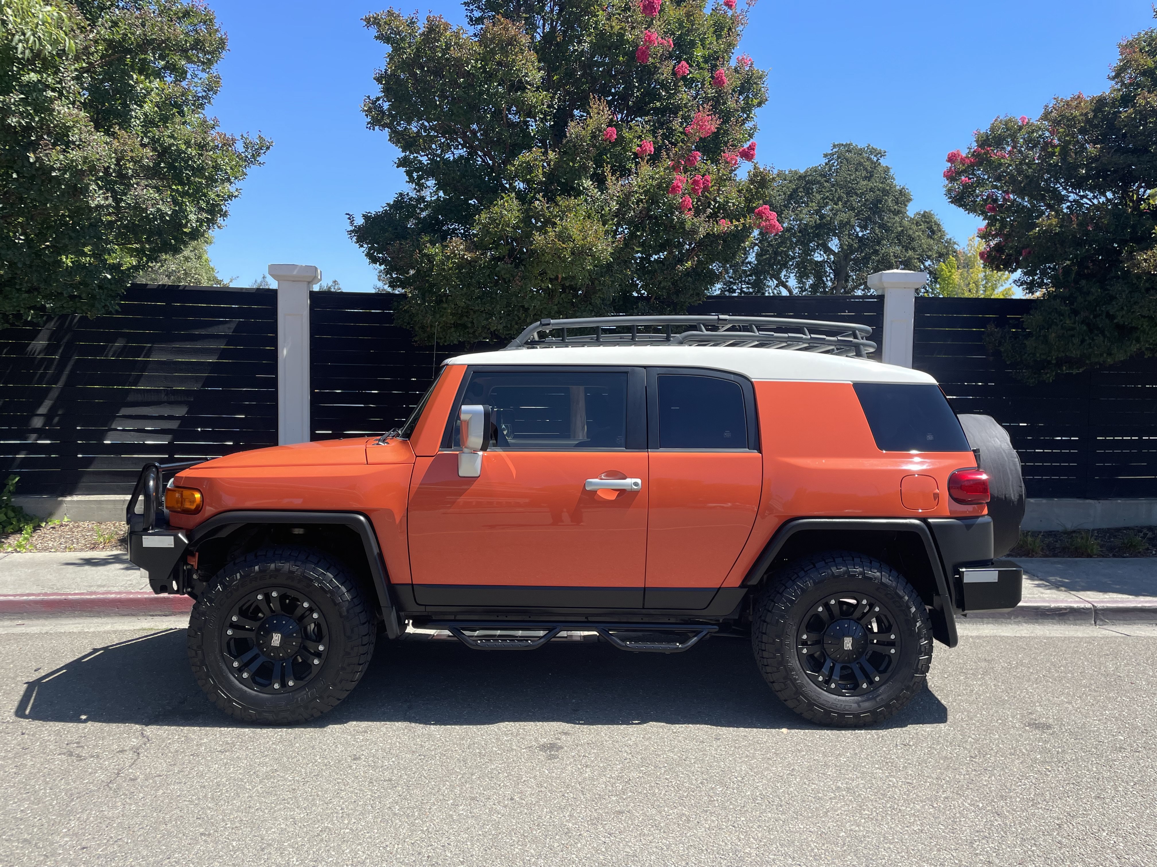 Used 2013 Toyota FJ Cruiser 4WD w/ Upgrade Pkg