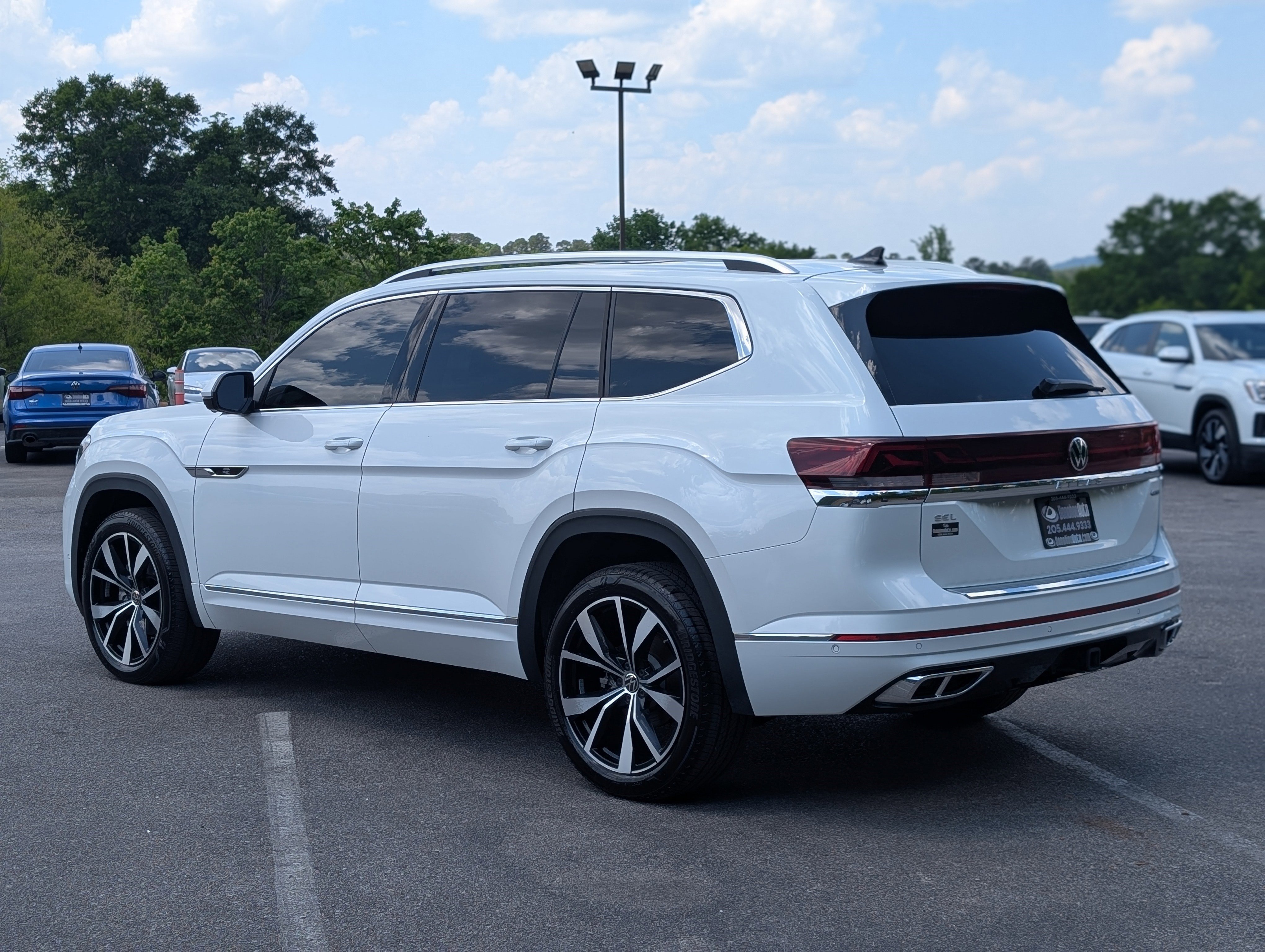 2024 Volkswagen Atlas SEL Premium R-Line