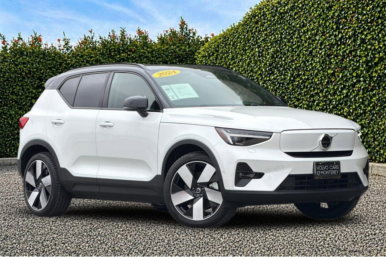 Used 2024 Volvo XC40 Recharge Ultimate w/ Protection Package Premier