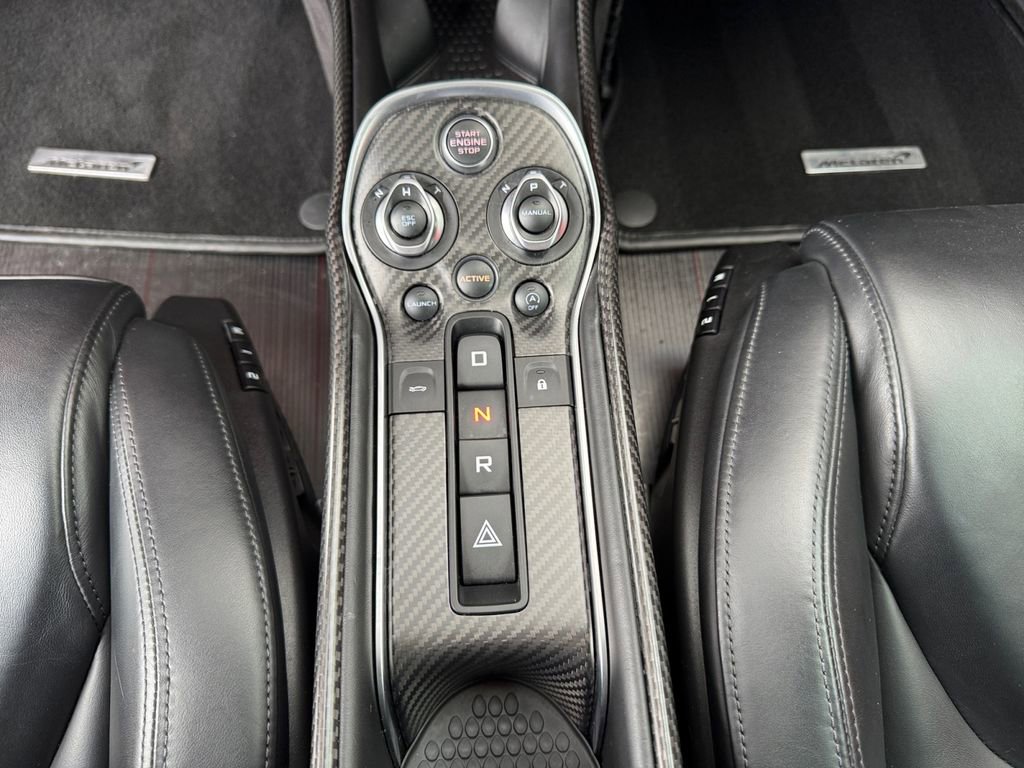 Used 2019 McLaren 600LT photo 15