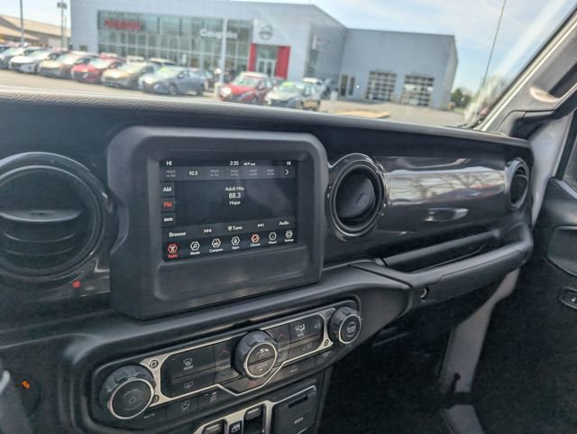 2022 Jeep Gladiator Sport