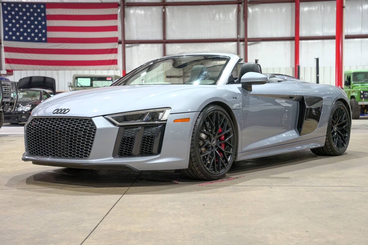 Used 2018 Audi R8 V10 w/ Carbon Exterior Package