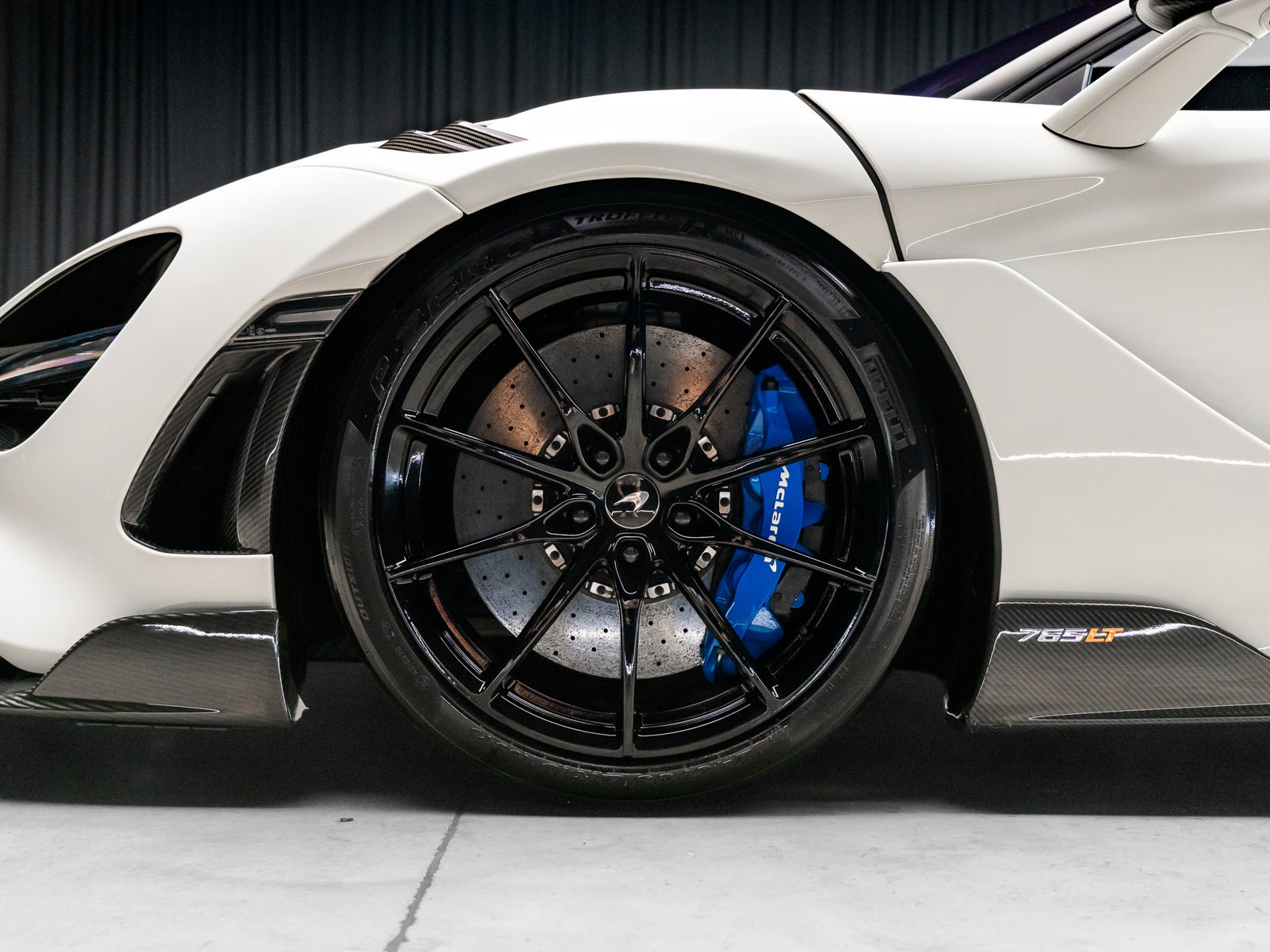 Used 2021 McLaren 765LT photo 25