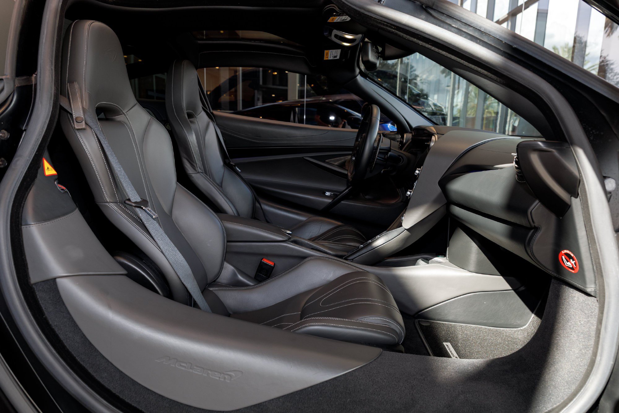 Used 2019 McLaren 720S Luxury photo 31