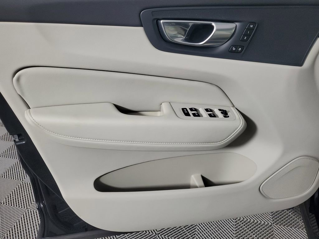 2023 Volvo Xc60 B5 Plus