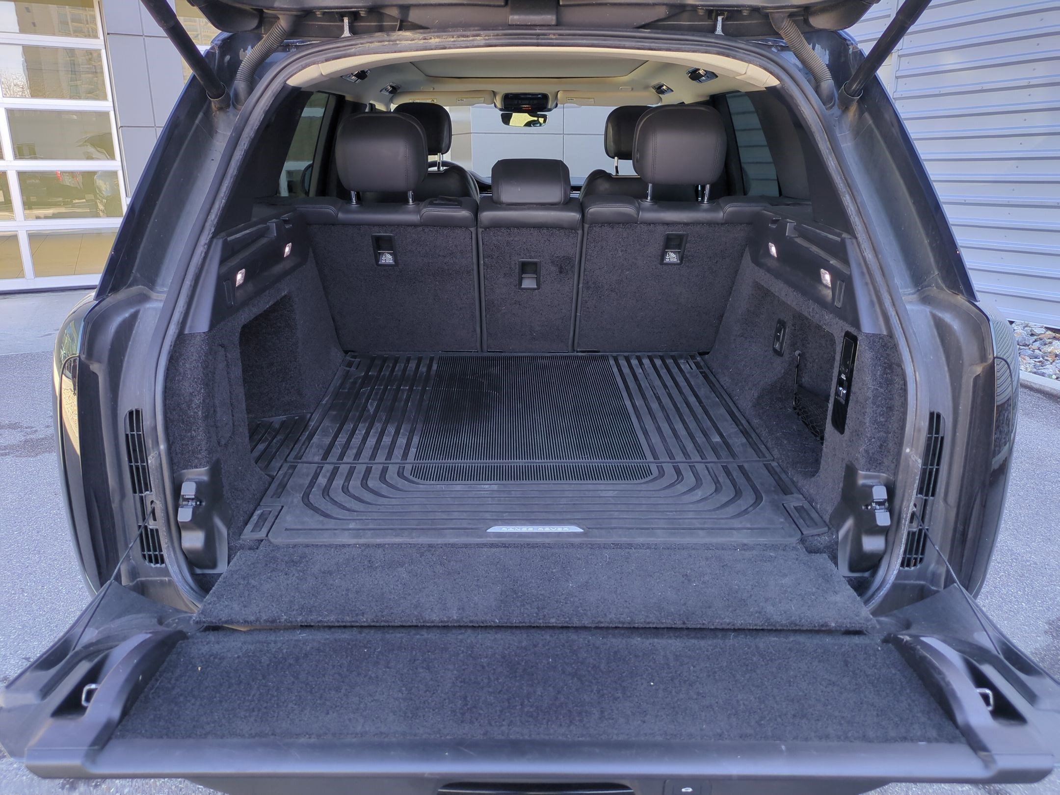 2023 Land Rover Range Rover SE