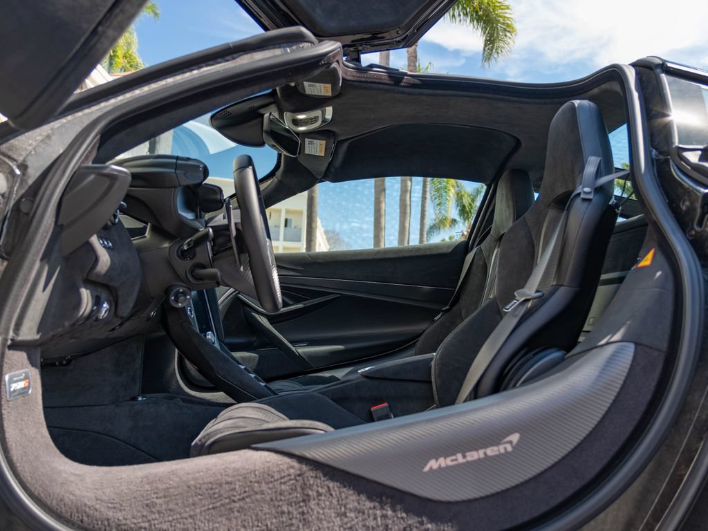 New 2026 McLaren 750S photo 21
