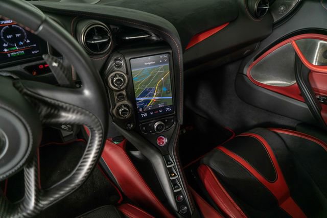 Used 2018 McLaren 720S Performance photo 22