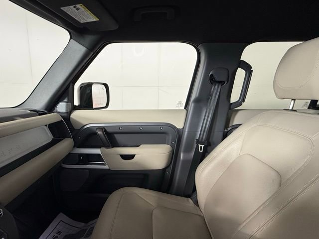 2023 Land Rover Defender 130 SE