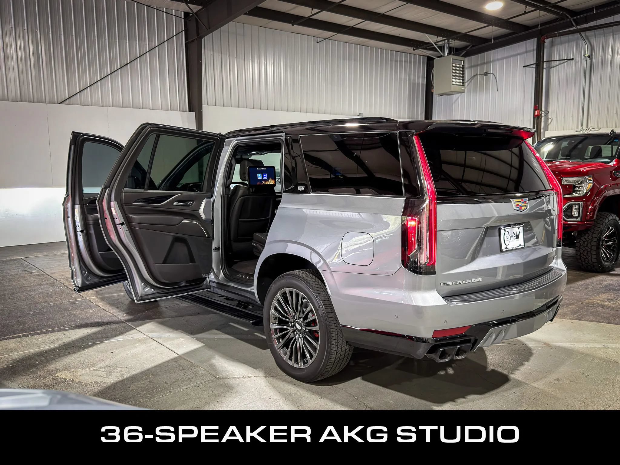 2024 Cadillac Escalade-V V-Series - Photo 38