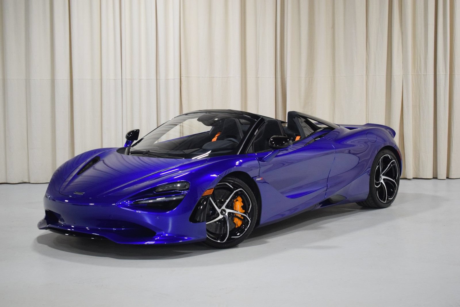 Used 2024 McLaren 750S Spider 2