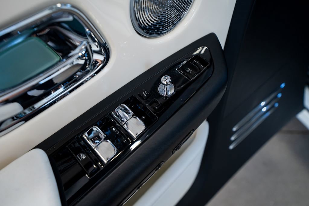 2019 Rolls-Royce Phantom Sedan