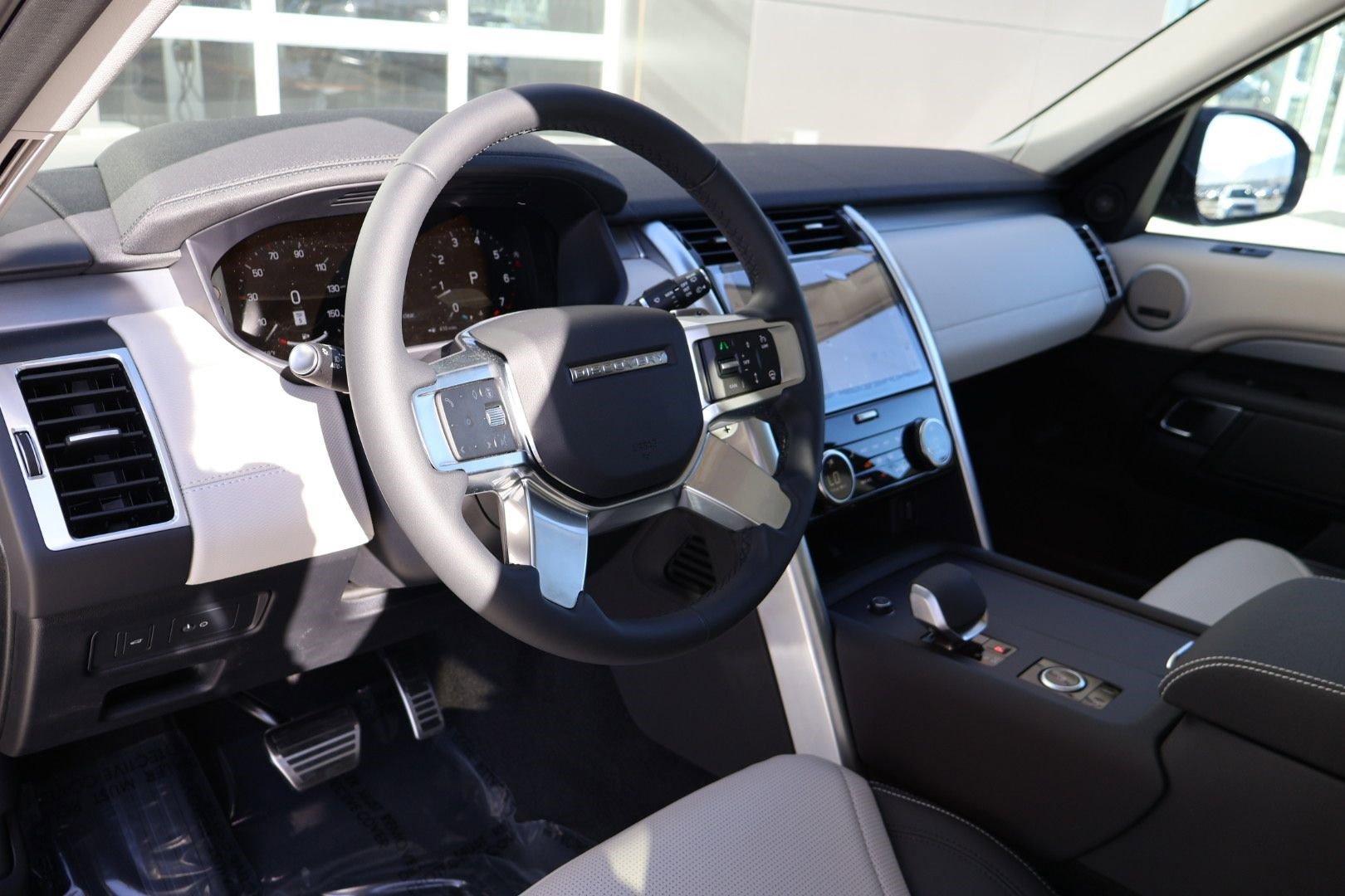 2026 Land Rover Discovery Dynamic SE