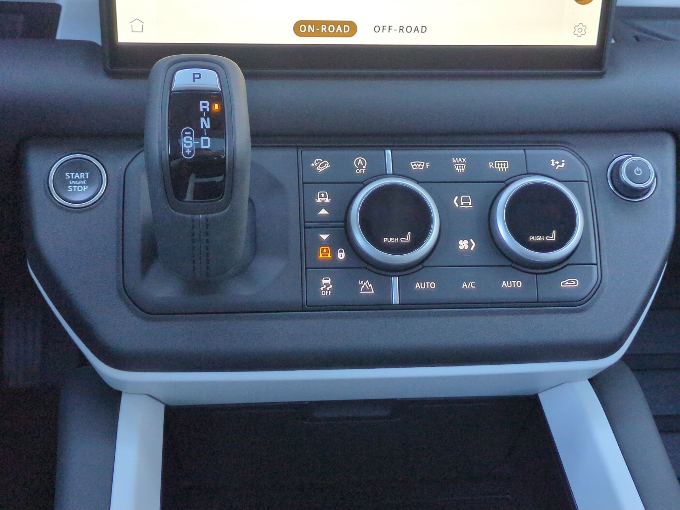 2025 Land Rover Defender 110 S