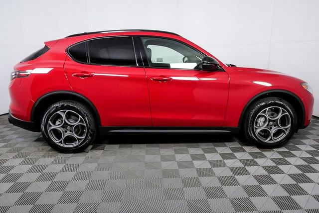 2025 Alfa Romeo Stelvio Sprint