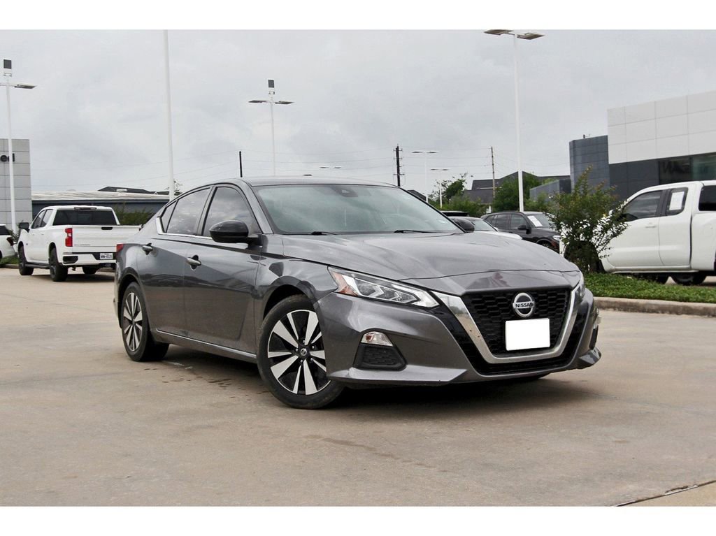 Used 2022 Nissan Altima 2.5 SR
