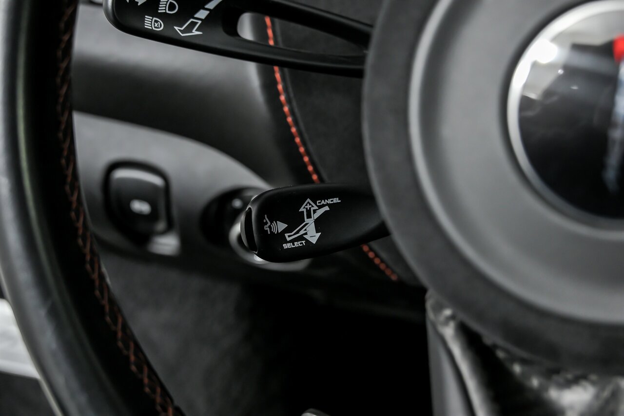 Used 2018 McLaren 720S photo 33