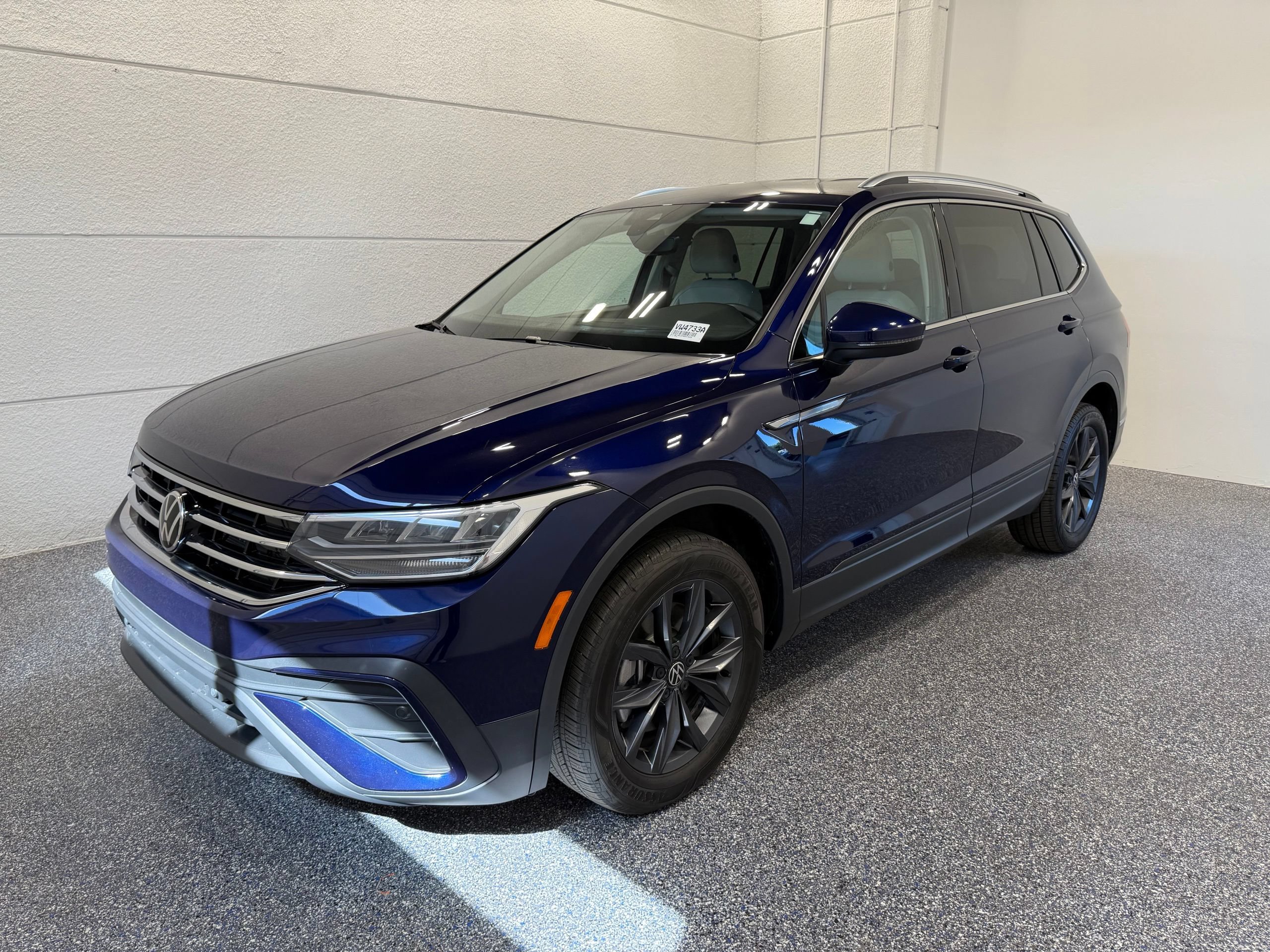 Used 2023 Volkswagen Tiguan SE