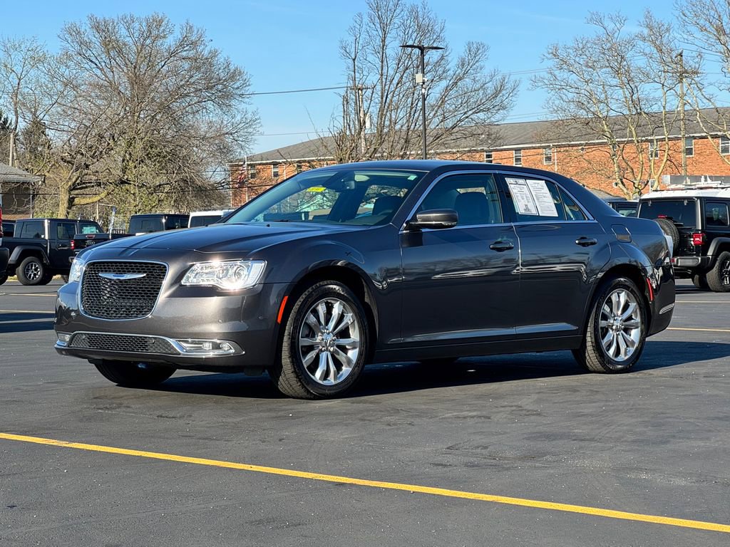 2021 Chrysler 300 Touring L