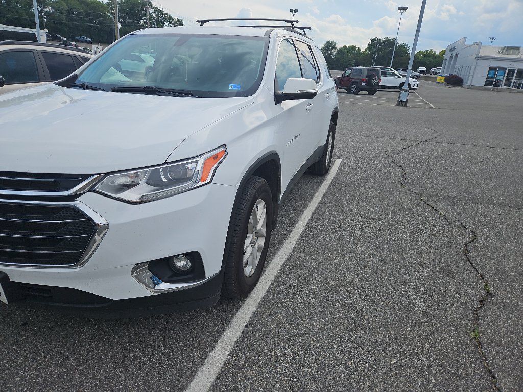 Used 2021 Chevrolet Traverse LT