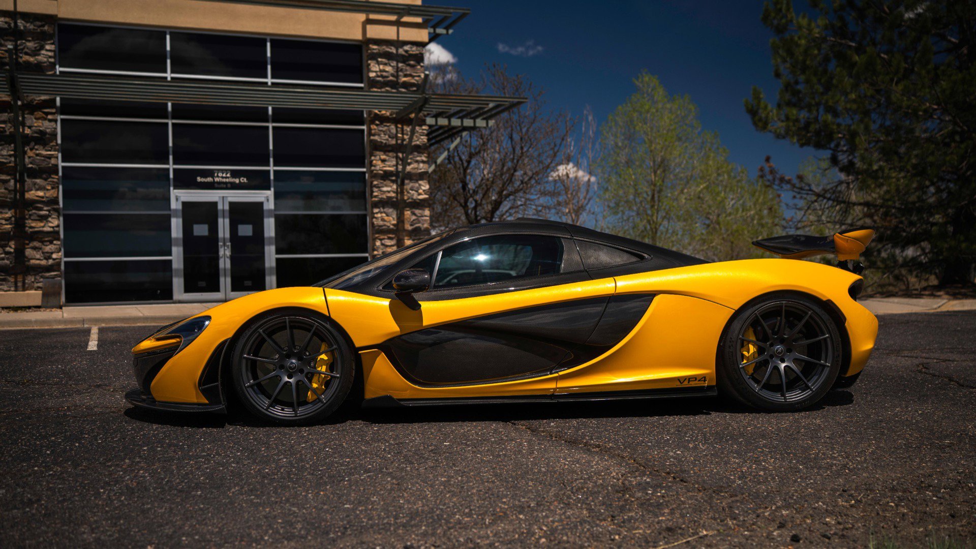 Used 2013 McLaren P1 photo 12