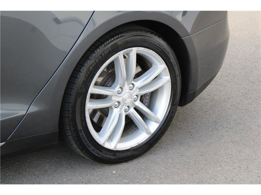 2015 Tesla Model S 85D